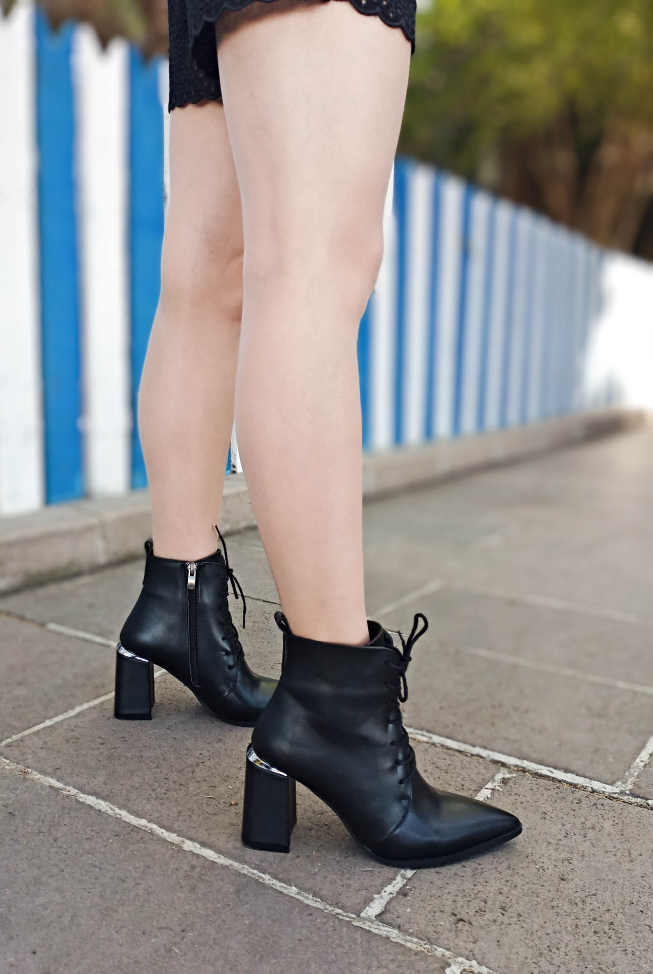 GDT Ayakkabı Siyah Renk Sivri Burun Bağcıklı Kalın Topuklu kadın Bot