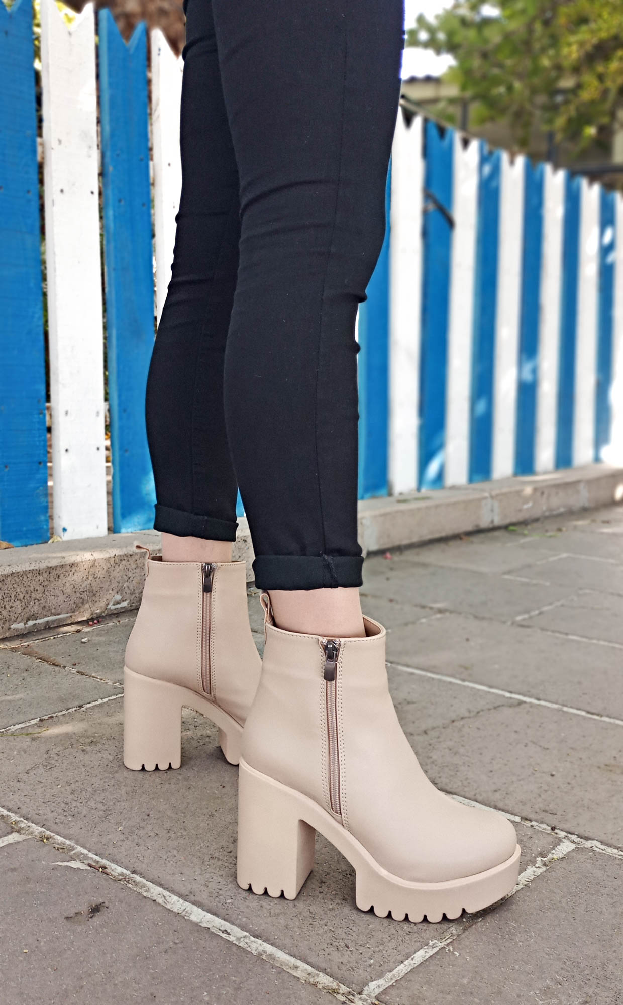 GDT Ayakkabı Ten Rengi Cilt Deri Yüksek Kalın Topuklu Kadın Bot