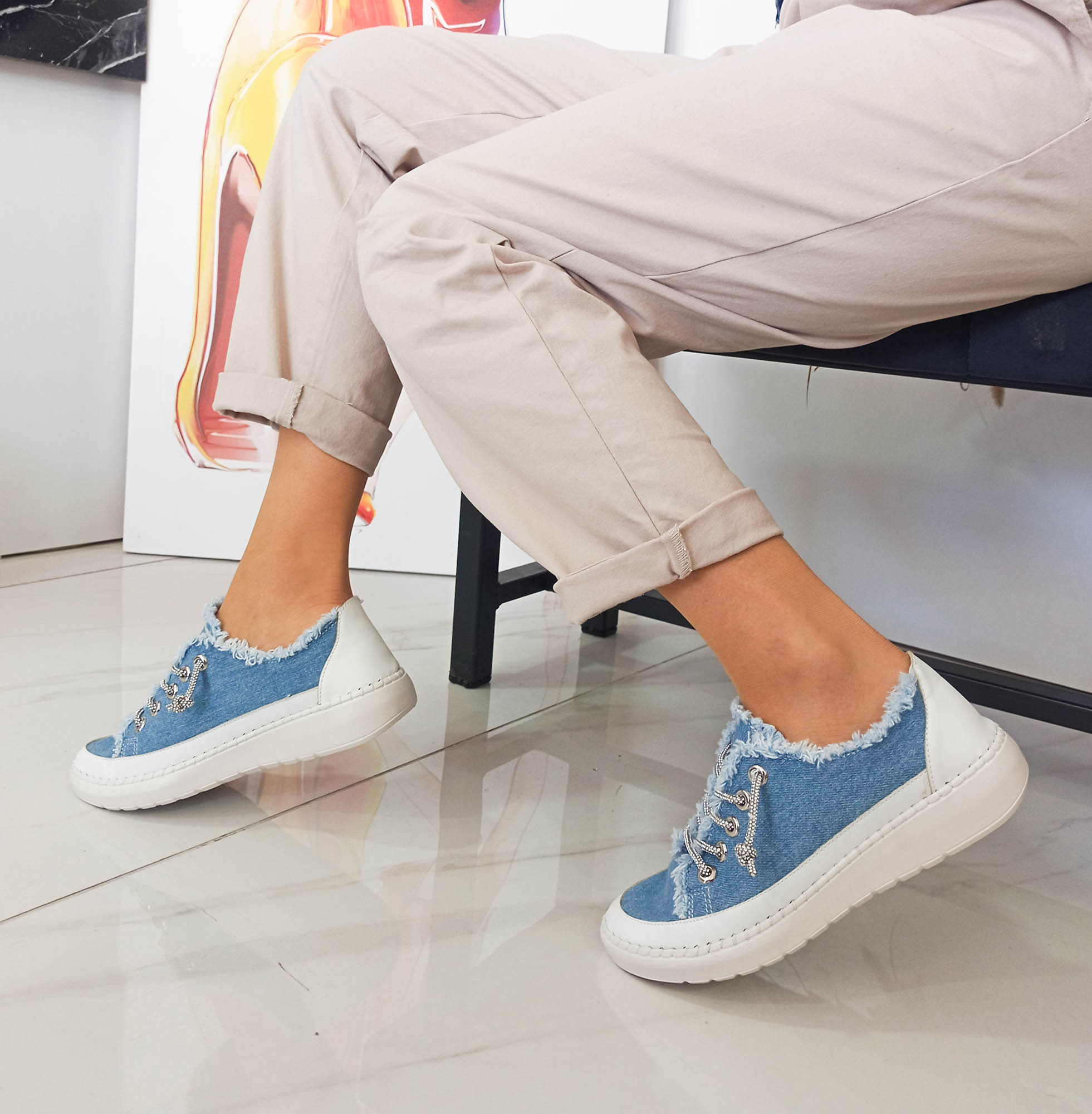 Mavi Renk Taşlı Düz Taban Kadın Kot Sneakers