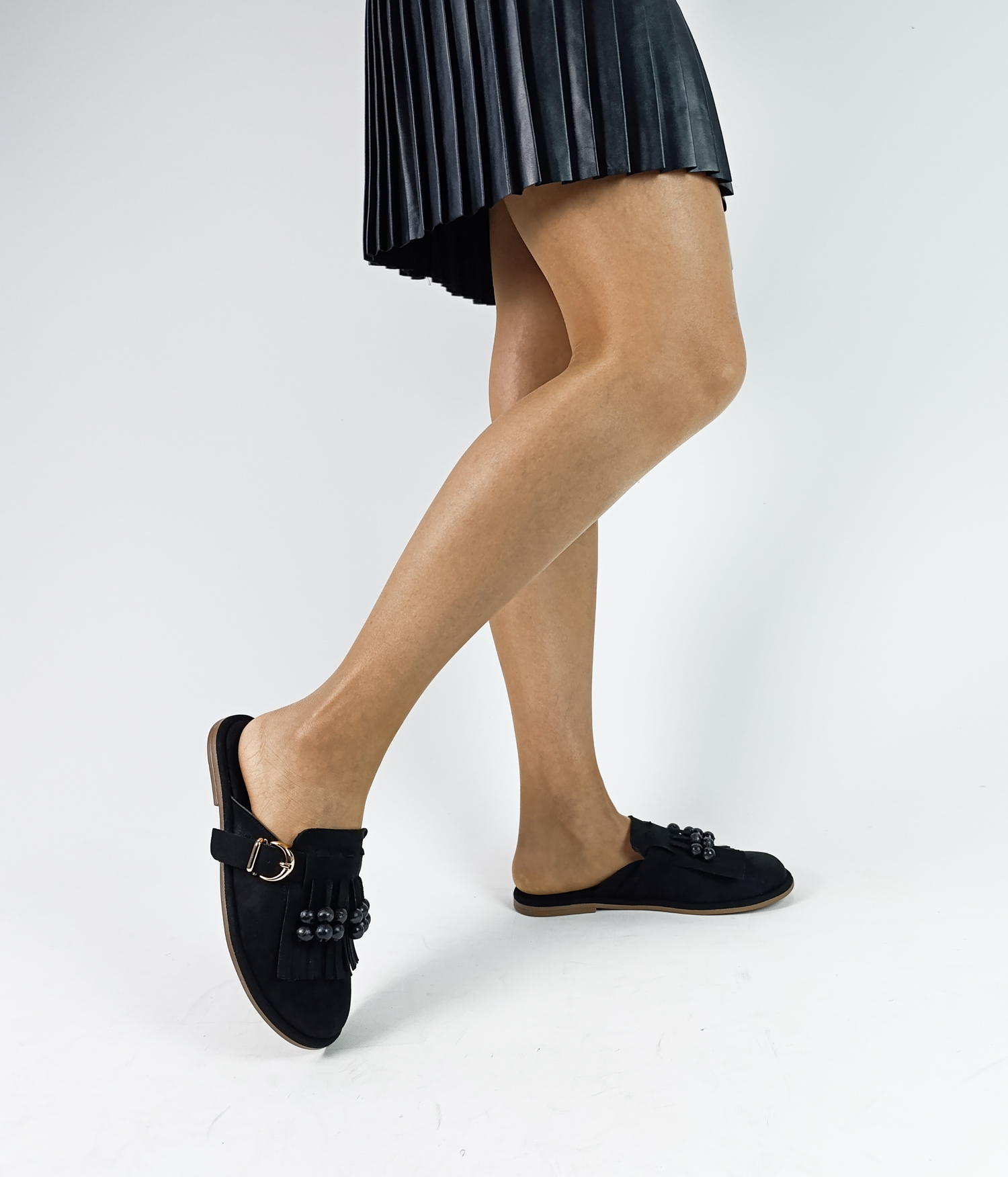 Siyah Renk Düz Süet Taban Kapalı Kadın Terlik